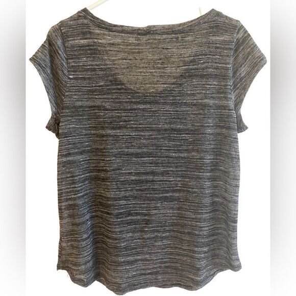 Studio Y Large Lightweight Gray T Shirt Jeweled Neck NWOT - Picture 12 of 16